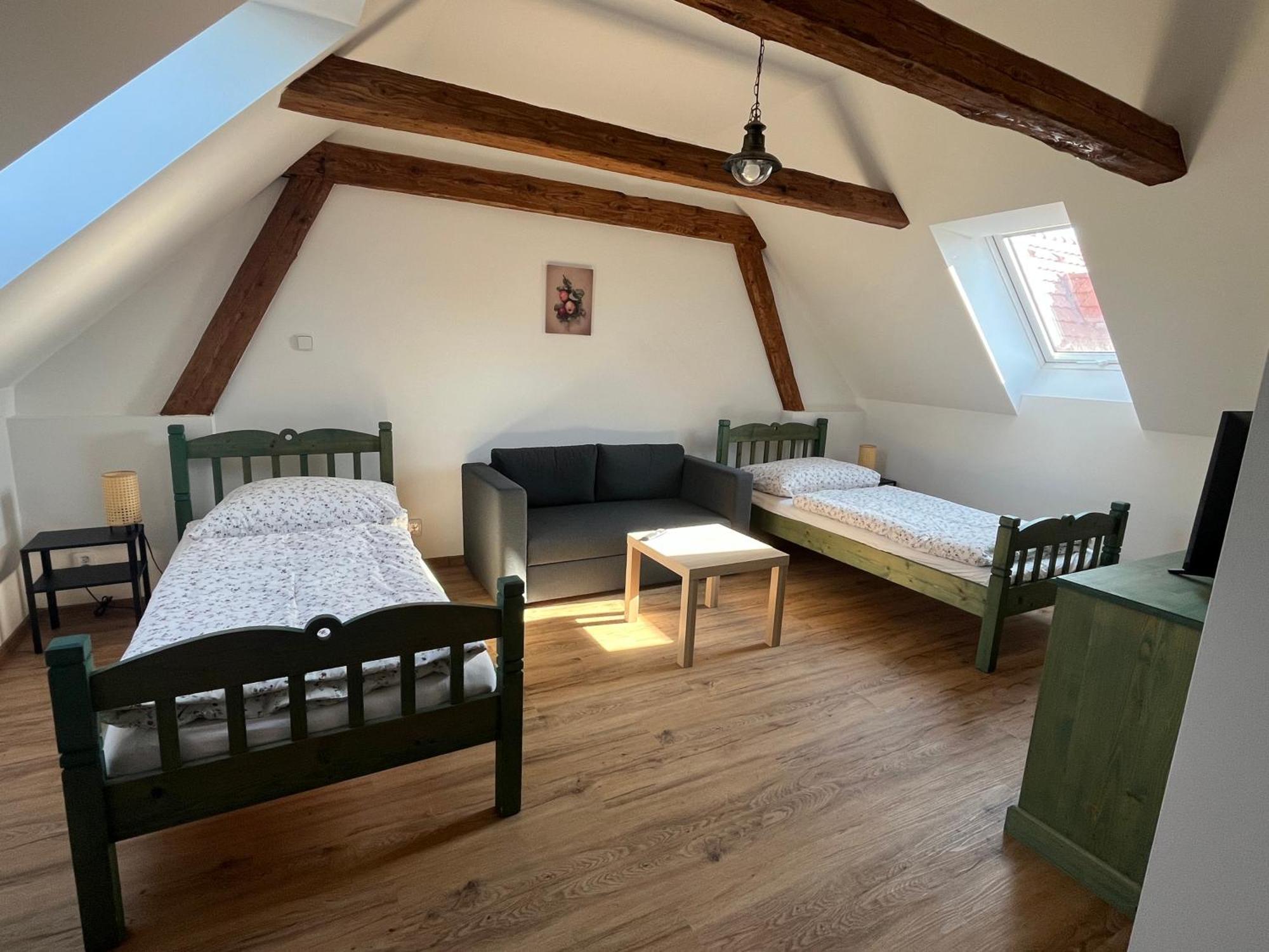 Apartmany Statek Bezdedice Hostomice Exterior photo