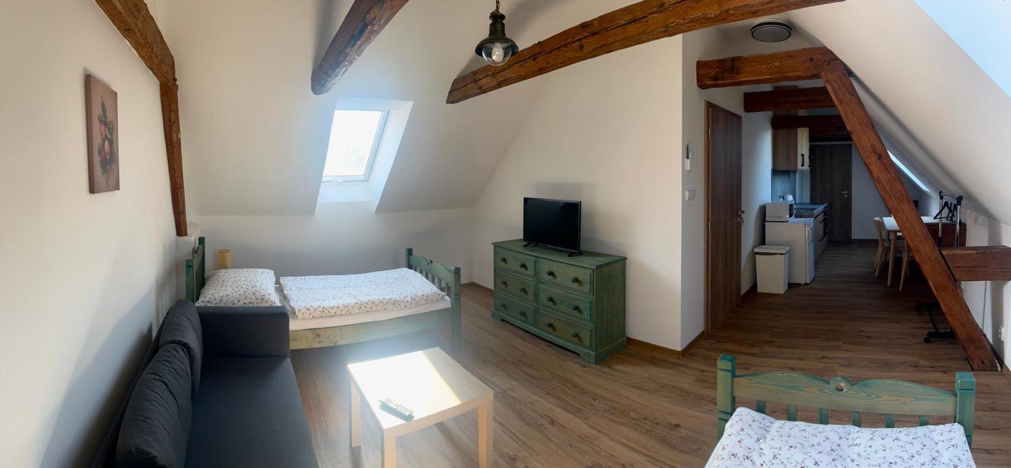 Apartmany Statek Bezdedice Hostomice Exterior photo
